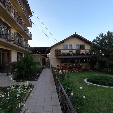 Villa Pescarus Костинешти Экстерьер фото